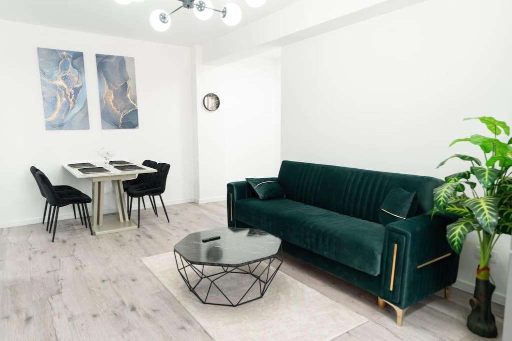 Apartament Markos Сучава Екстер'єр фото