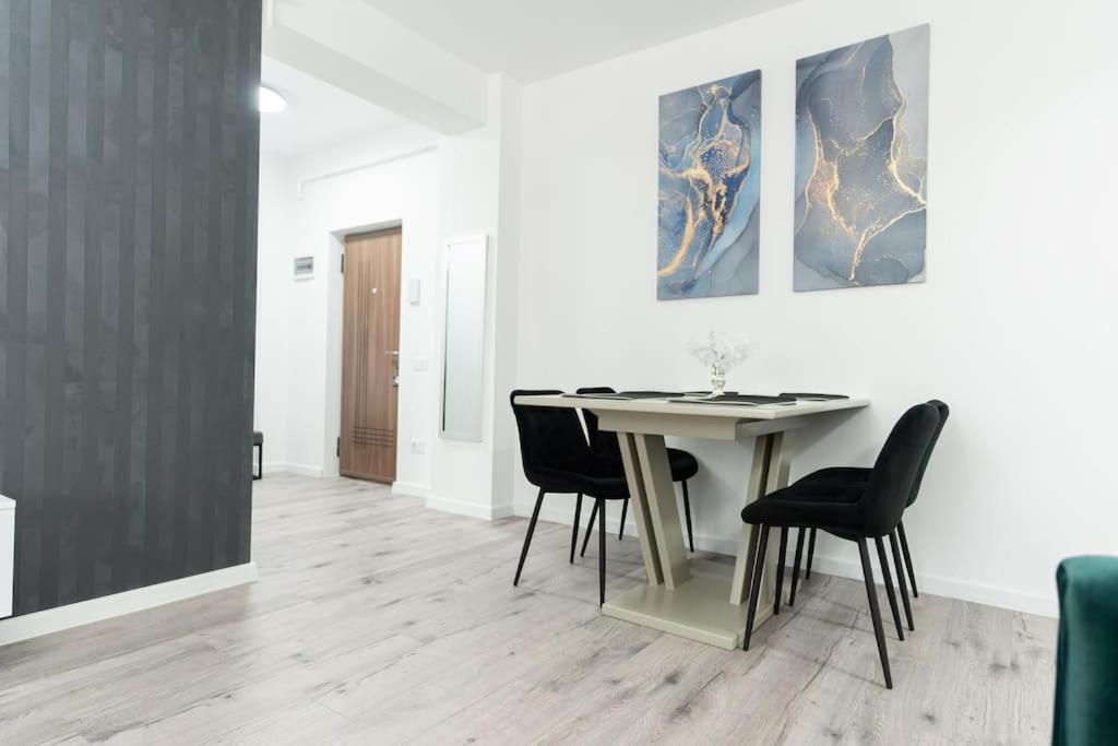 Apartament Markos Сучава Екстер'єр фото