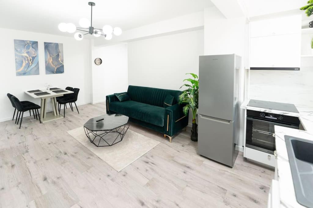 Apartament Markos Сучава Екстер'єр фото